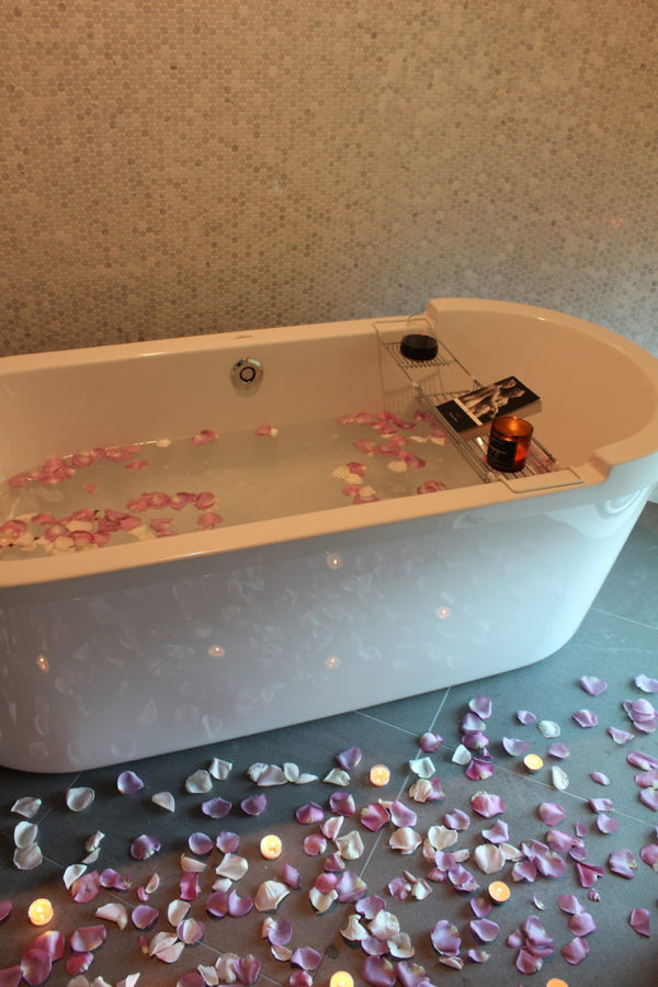 How to Set up a Romantic Bath