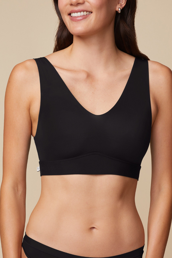 Bliss Bralette in Black | Anya Lust Luxury Lingerie | Bralette in black with scoop neckline and wireless design