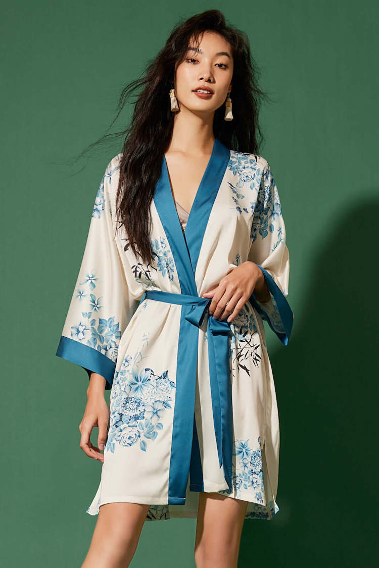 Bamboo Flower Short Kimono Robe